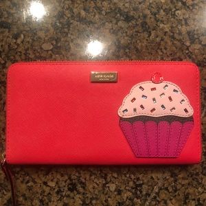 kate spade coral cupcake zip around wallet - EUC
